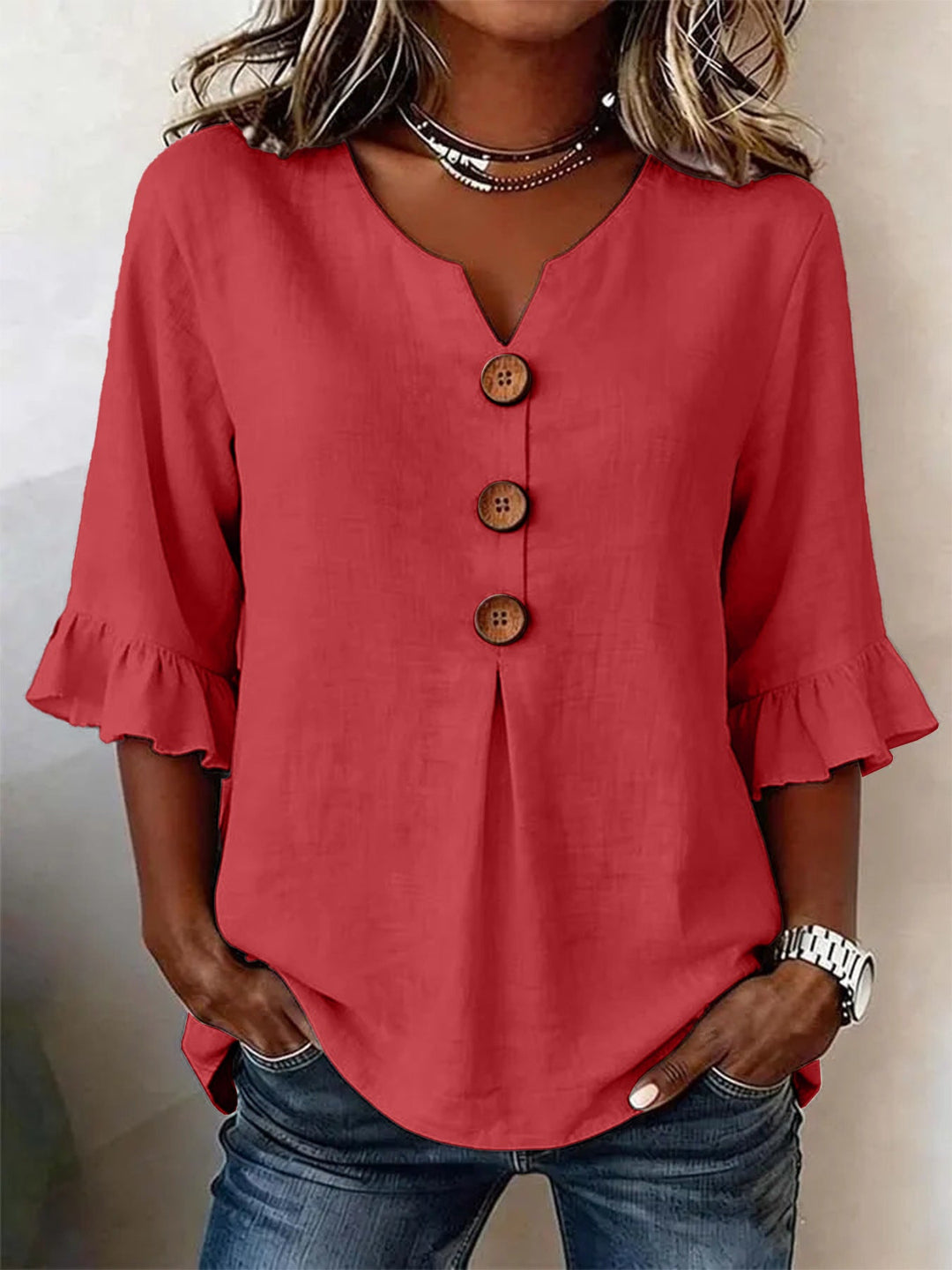 Soepelvallende Linnenlook Dames Blouse met Houtlook Knopen en Volantmouwen
