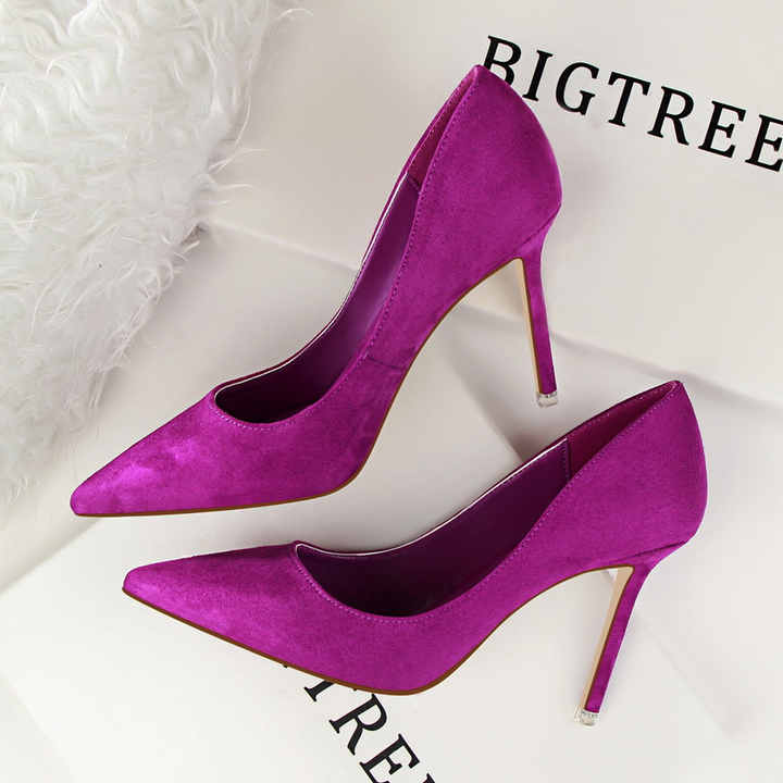 Elegant suede-look women's pumps with pointed toe and stiletto heel