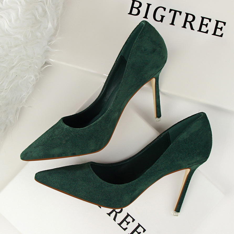 Elegante Suèdelook Dames Pumps met Spitse Neus en Stilettohak – Groen