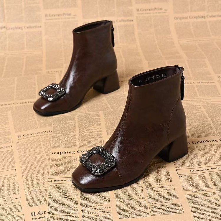 Brown / 8
