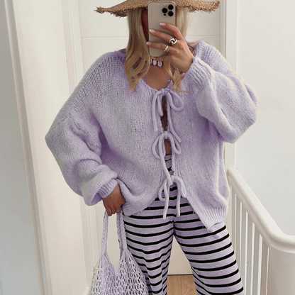 Bamby | Gebreide Top met Speelse Striksluiting