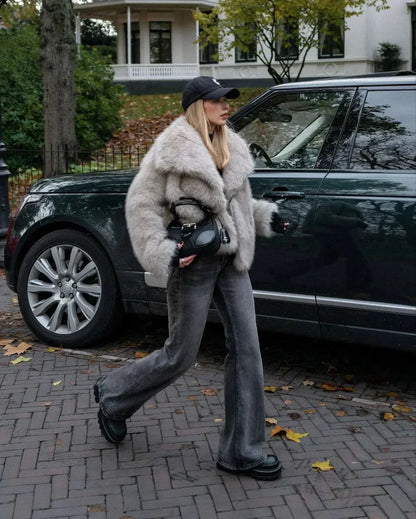 Luxe zachte dames jas met elegant faux fur design