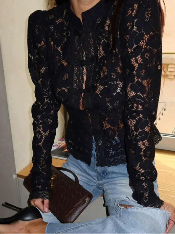 Chique przezroczysta damska bluzka koronkowa z kołnierzem stojącym
