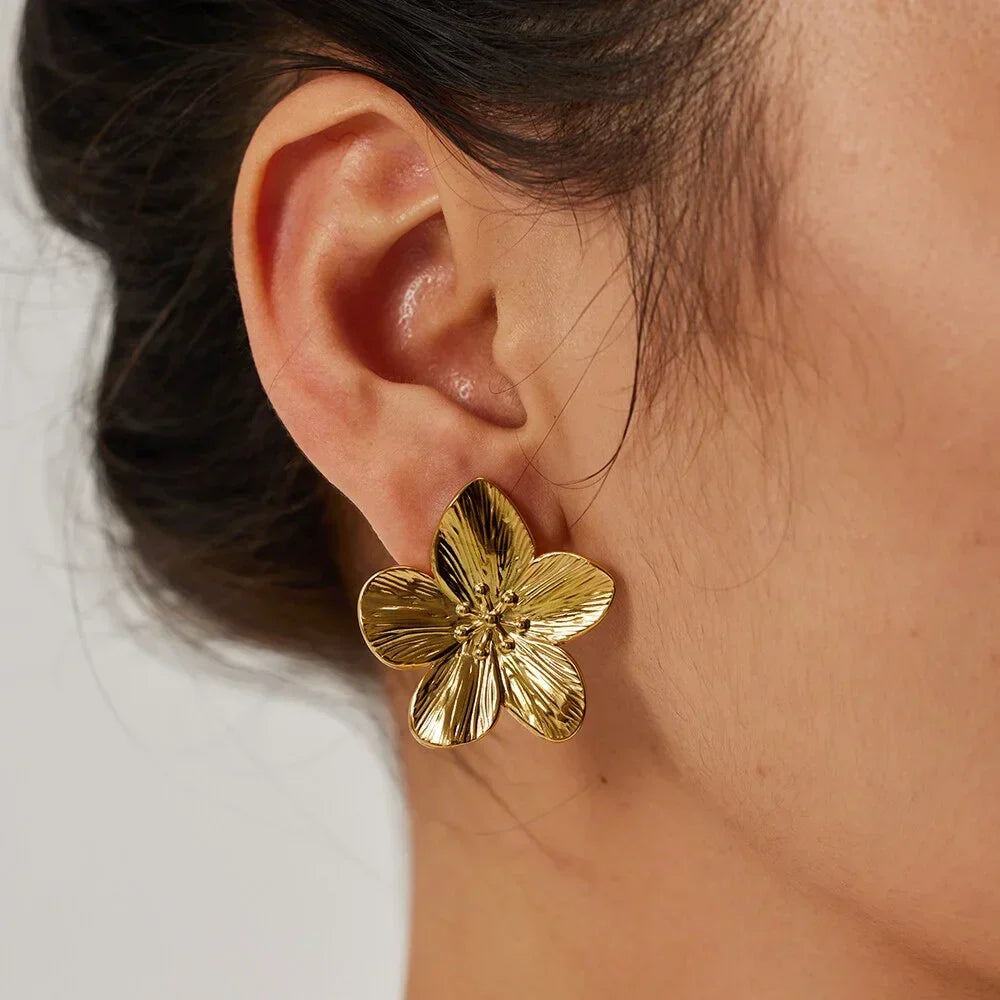 Julia | Vintage Gouden Bloem Oorbellen