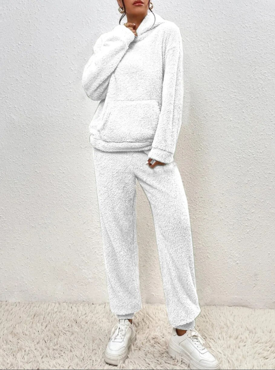 Ensemble loungewear teddy doux pour femme avec sweat à capuche