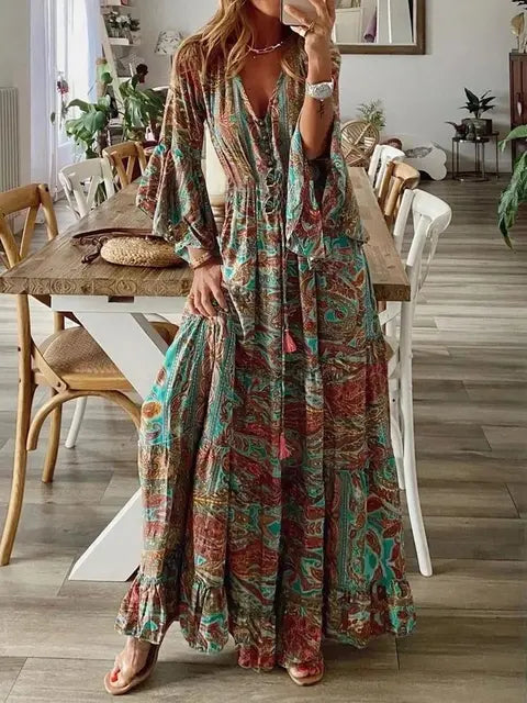 Therese | Bohemian Lange Jurk met V-Hals en Flare Mouwen