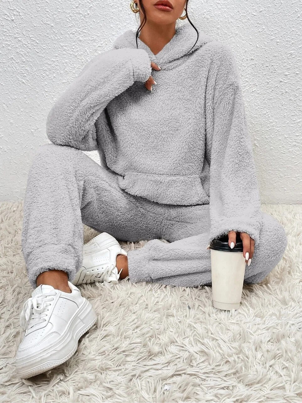 Ensemble loungewear teddy doux pour femme avec sweat à capuche
