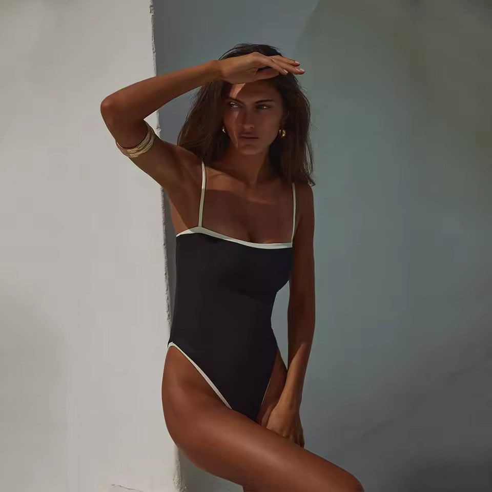 Layne | Minimalistisch Badpak