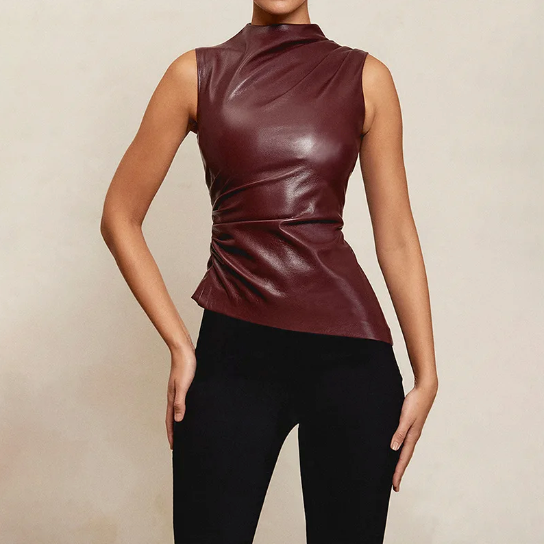 Stijlvolle Dames Leren Top met Mouwloos Design en Gedrapeerde Hals