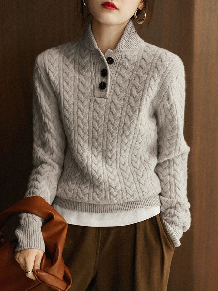 Pull Tricoté Doux Femme avec Motif Torsadé et Détail Bouton