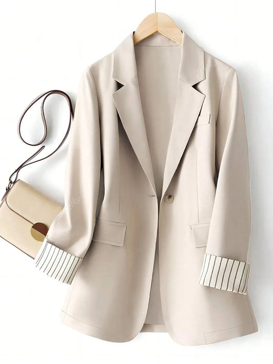 Felice | Minimalistische Blazer met Gestreepte Manchetten