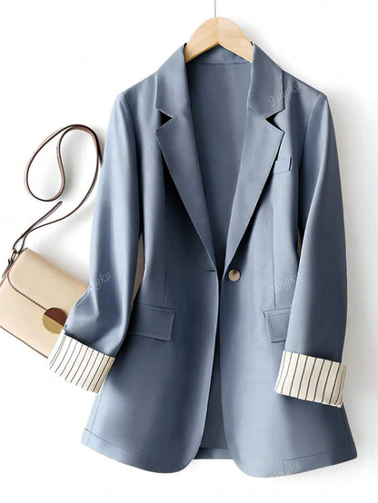 Felice | Minimalistische Blazer met Gestreepte Manchetten