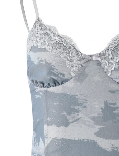 Felise | Satijnen Camo Top met Kant en Spaghetti Bandjes