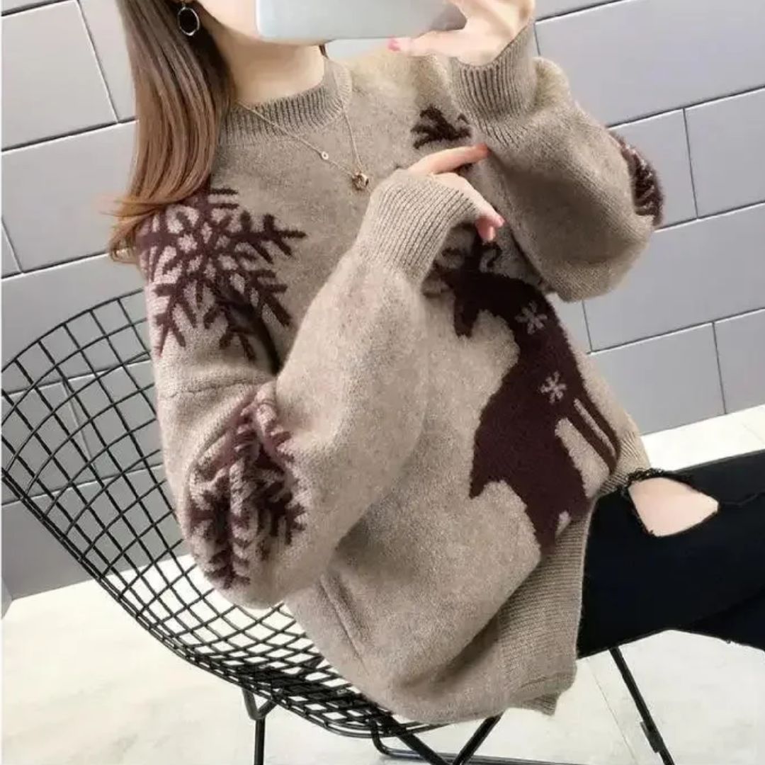 Soft Oversized Women's Christmas Sweater with Reindeer Print
