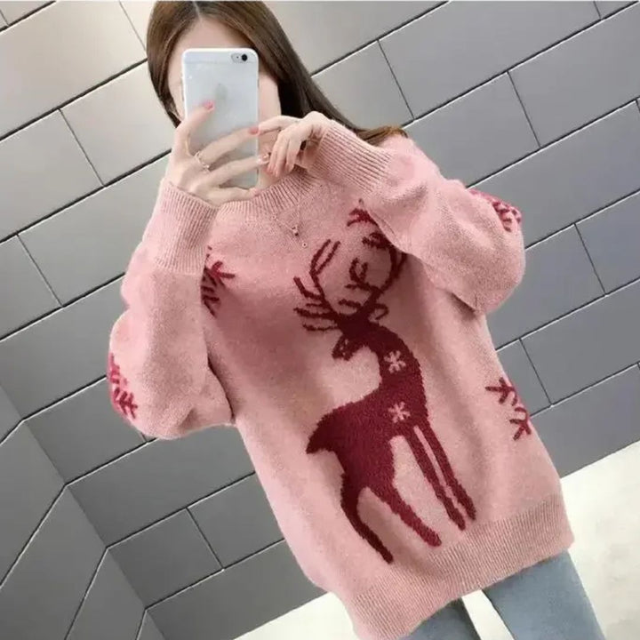 Soft Oversized Women's Christmas Sweater with Reindeer Print