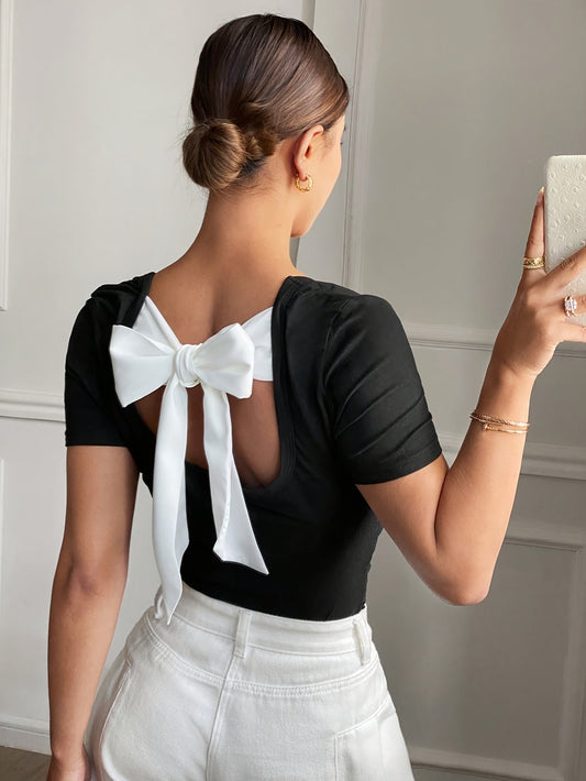 Debbe | Elegante Top met Open Rug en Strikdetail