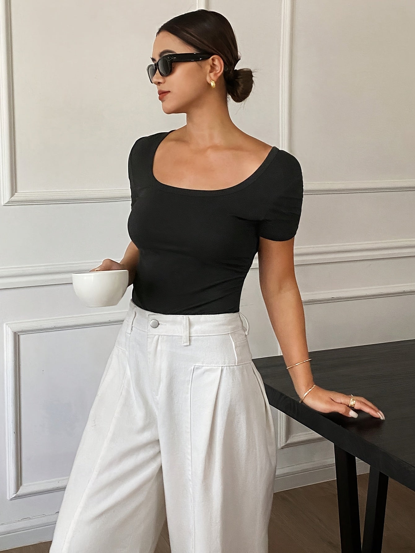 Debbe | Elegante Top met Open Rug en Strikdetail
