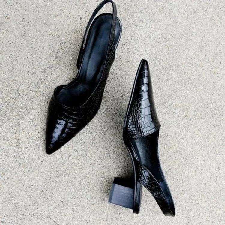 Wilma | Vintage Puntige Slingback Pumps met Blokhak