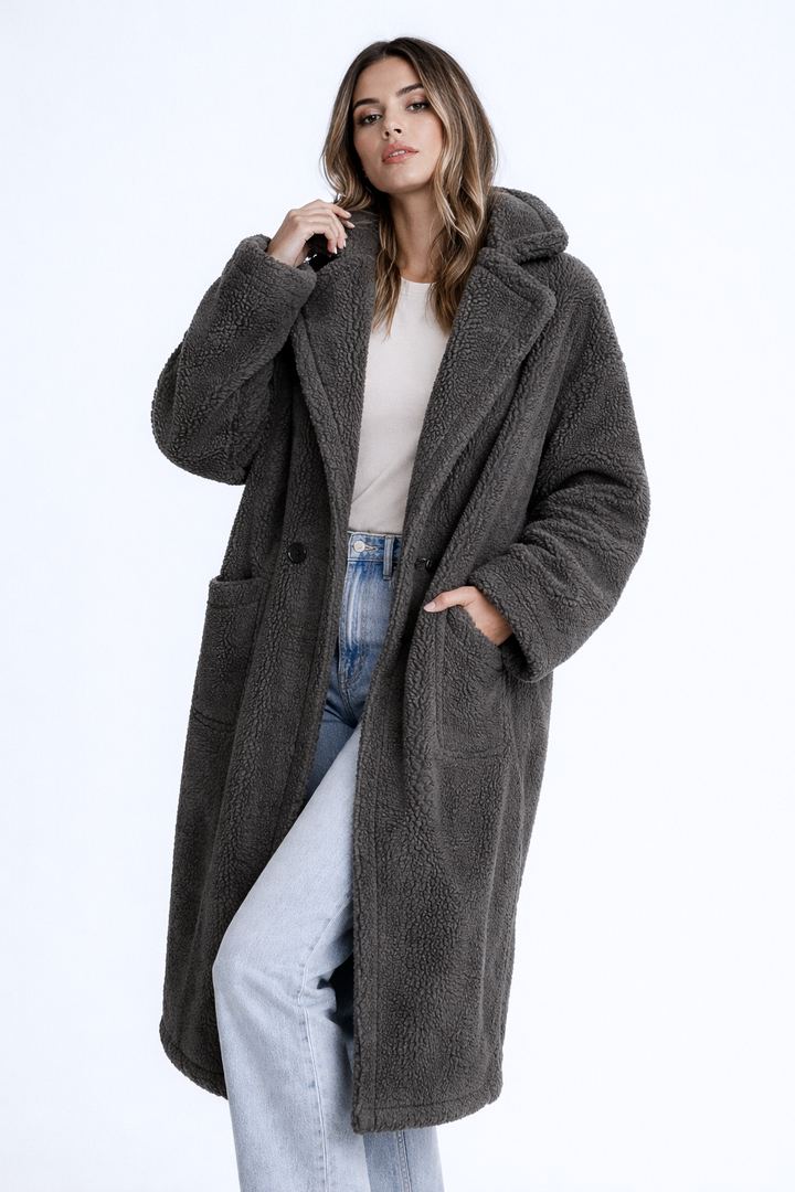 Soft Oversized Women's Winter Coat with Long Teddy Fit