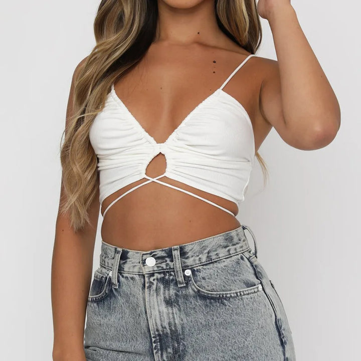 Nelly | Cut-Out Crop Top met Strikdetails