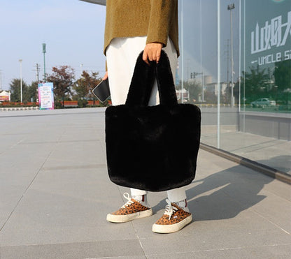 Luxe Dames Shopper Tas met Teddy Look en Ruime Inhoud