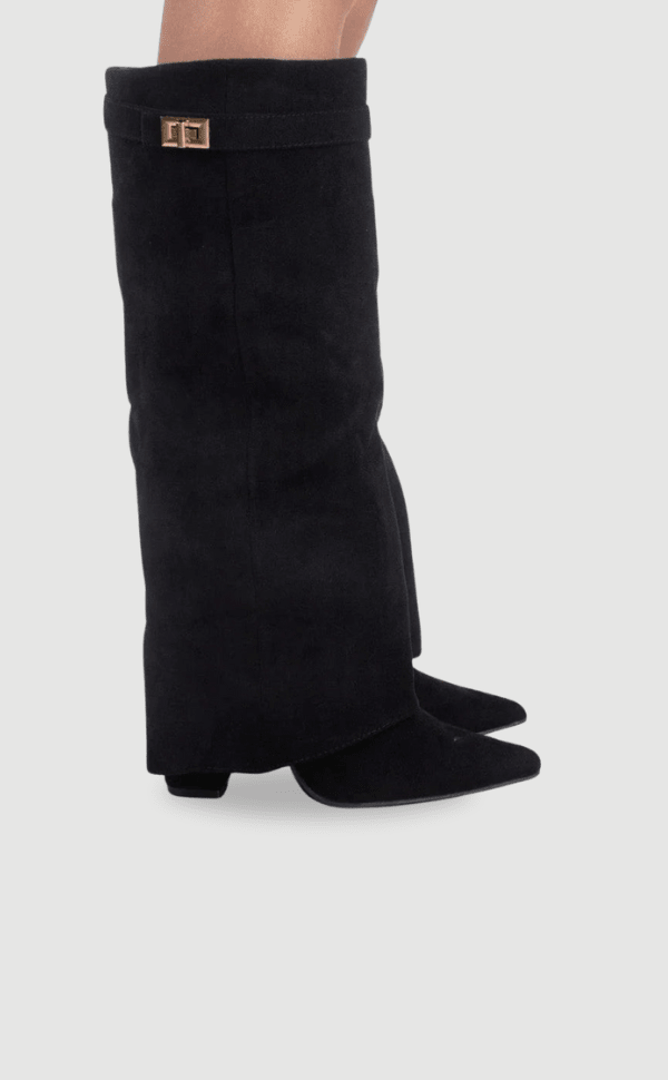 Bottes Élégantes en Suède Noir avec Détails Dorés pour Femmes - Emilia Lane