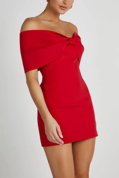 Gabby | Off-Shoulder Mini Jurk met Strikdetail