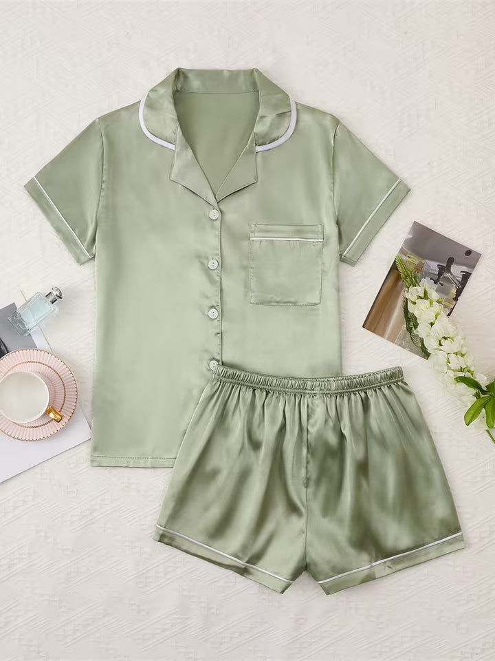 Zachte Satijnen Dames Pyjama Set met Korte Mouwen en Short