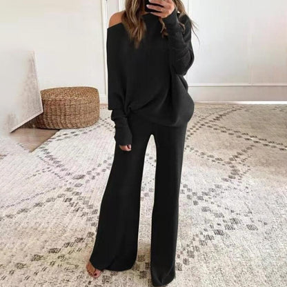 Zachte en comfortabele dames set met warme sweater en broek