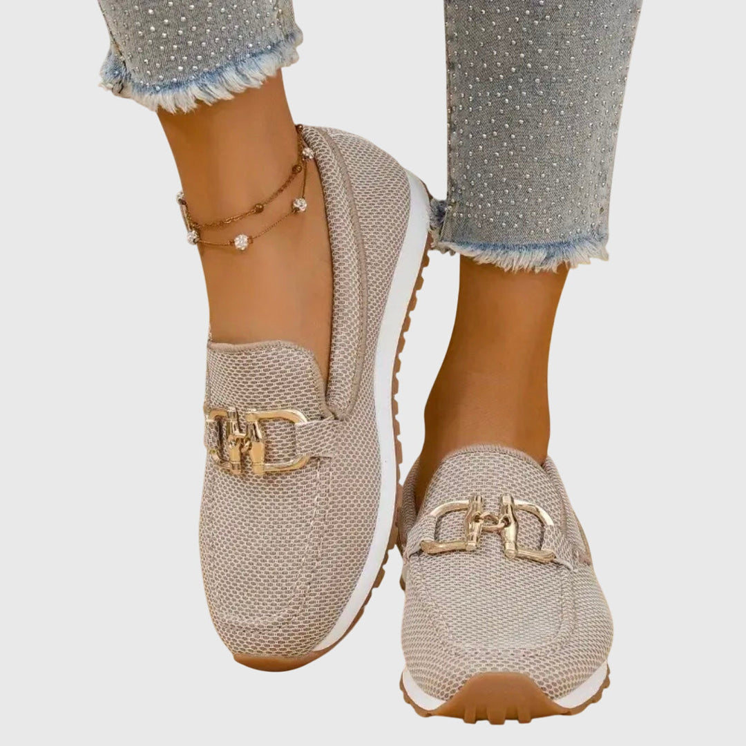 Dames Loafers met Gouden Gesp en Plateau Zool Beige
