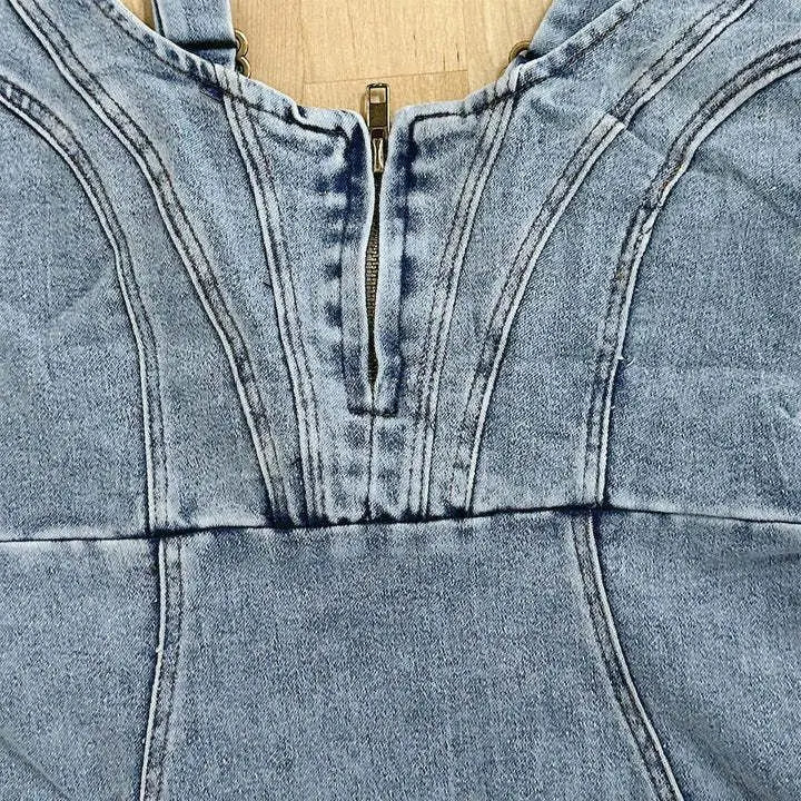 Robe midi en denim élégante et cintrée pour femme avec fente