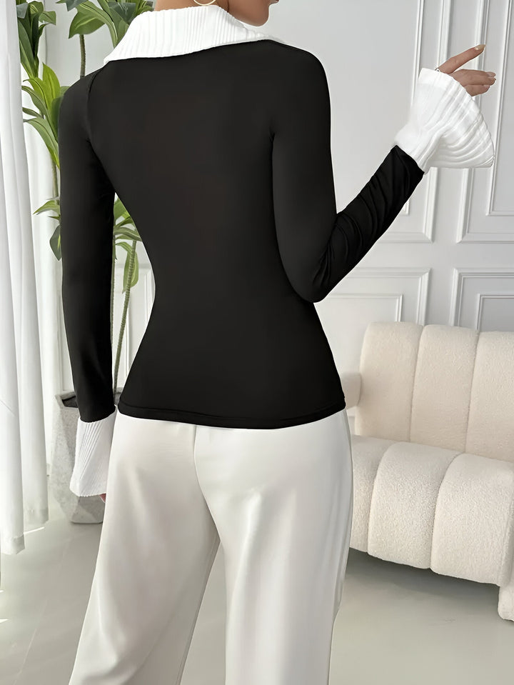 Pia | Contrasting top with collar and pleated cuffs