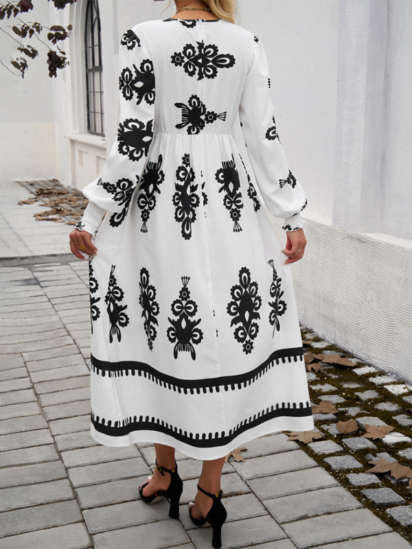 Jaelin | Elegant Maxi Dress with Contrasting Print