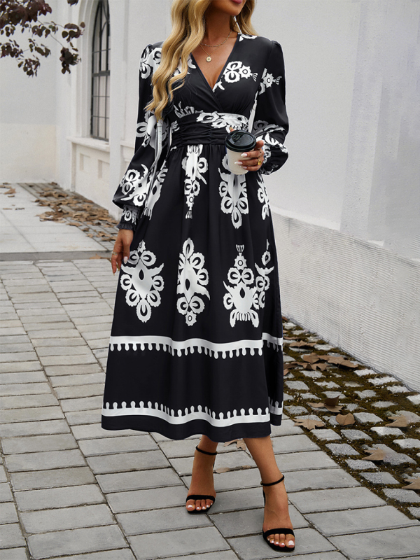 Jaelin | Elegant Maxi Dress with Contrasting Print