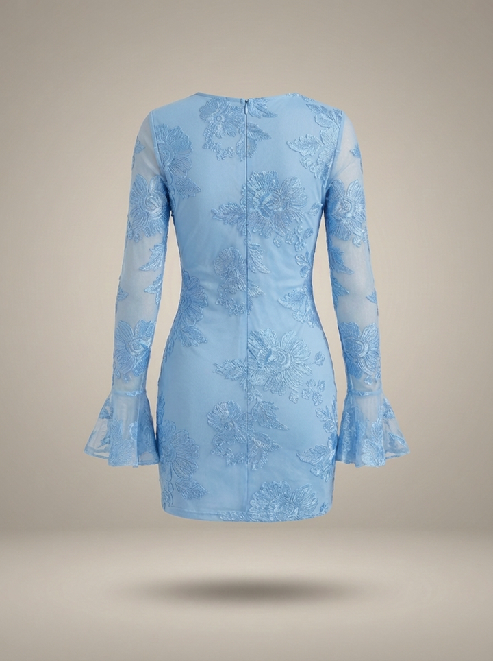 Świąteczna mini sukienka damska z kwiatowym nadrukiem i rozkloszowanymi rękawami