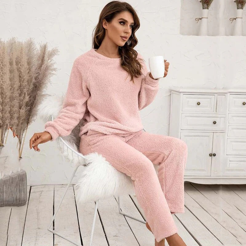 Soft Teddy Women's Loungewear Set with Long Sleeves