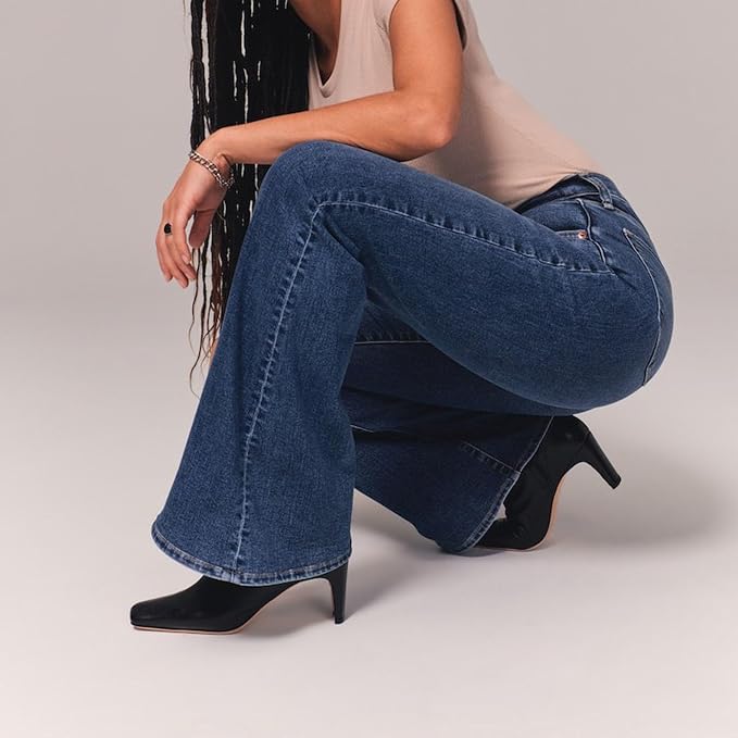 Classic Flared High-Waist Jeans