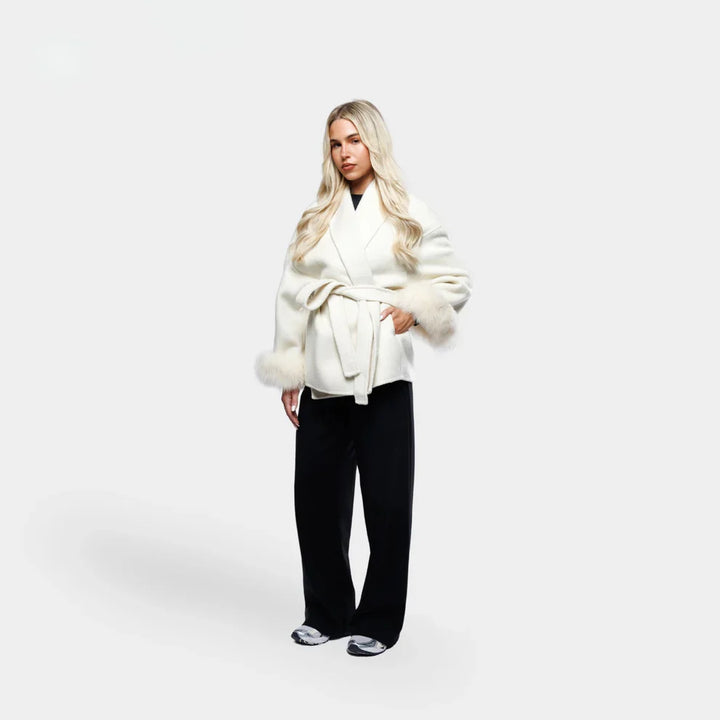 Manteau en mélange de laine de luxe pour femmes avec ceinture et manches en fausse fourrure