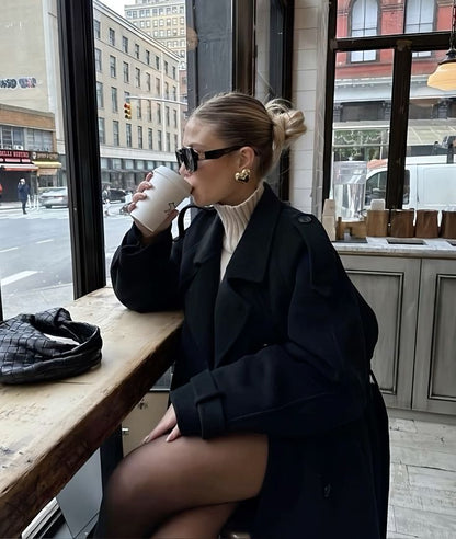 Stijlvolle Maxi Dames Trenchcoat met Knoopsluiting en Ceintuur