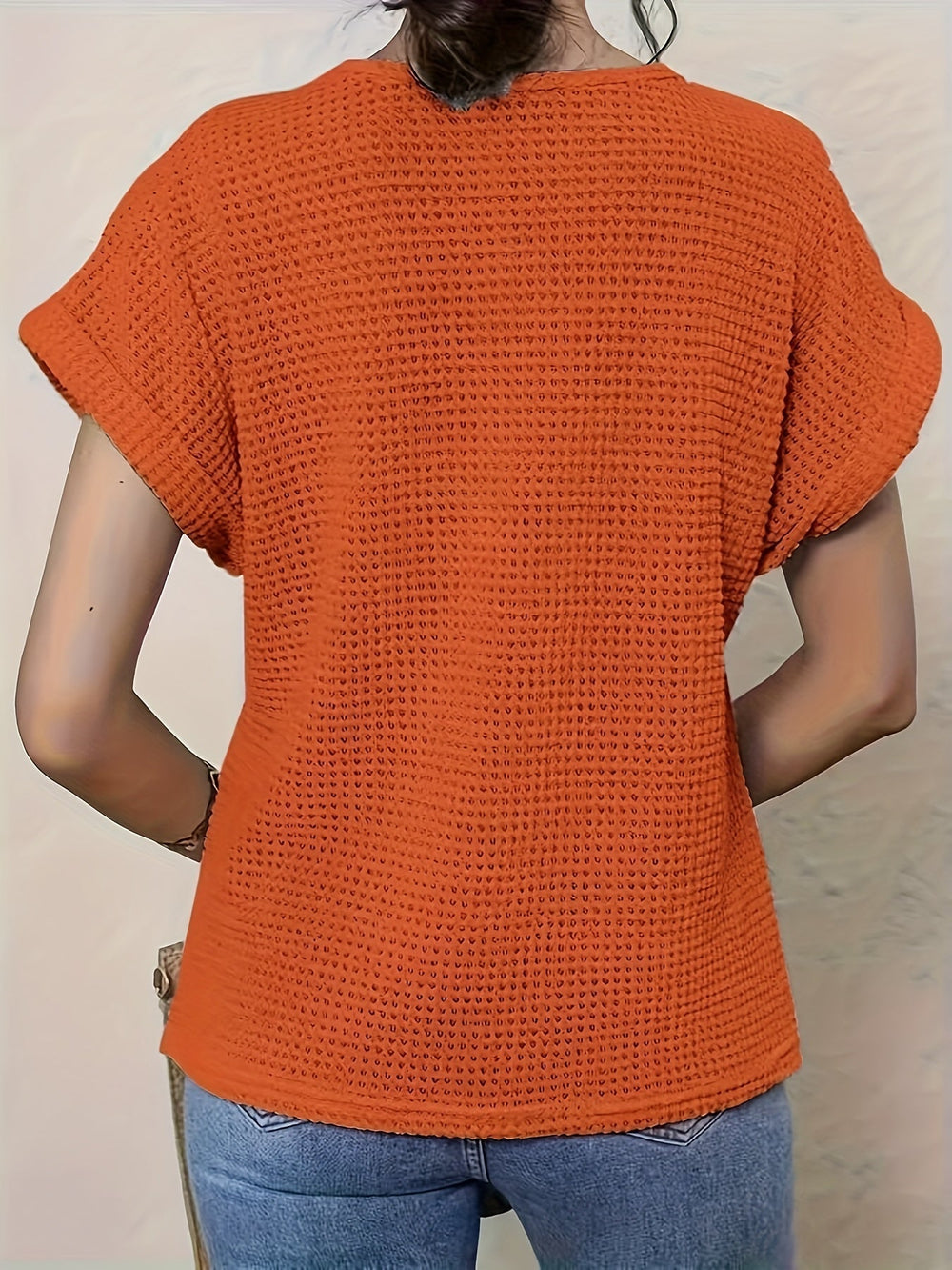 Blouse élégante pour dames avec détails en dentelle et manches courtes