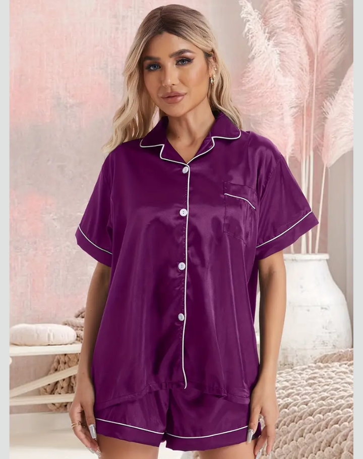 Zachte Satijnen Dames Pyjama Set met Korte Mouwen en Short