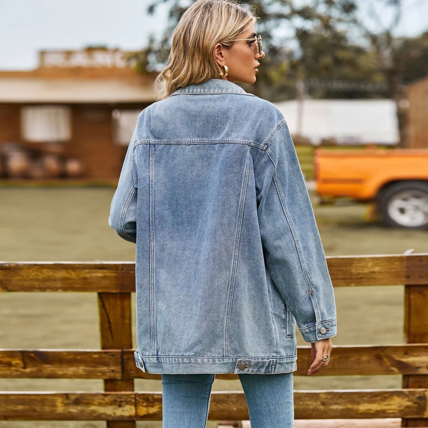 Oversized Denim Jas Dames Met Borstzakken En Drukknoopsluiting