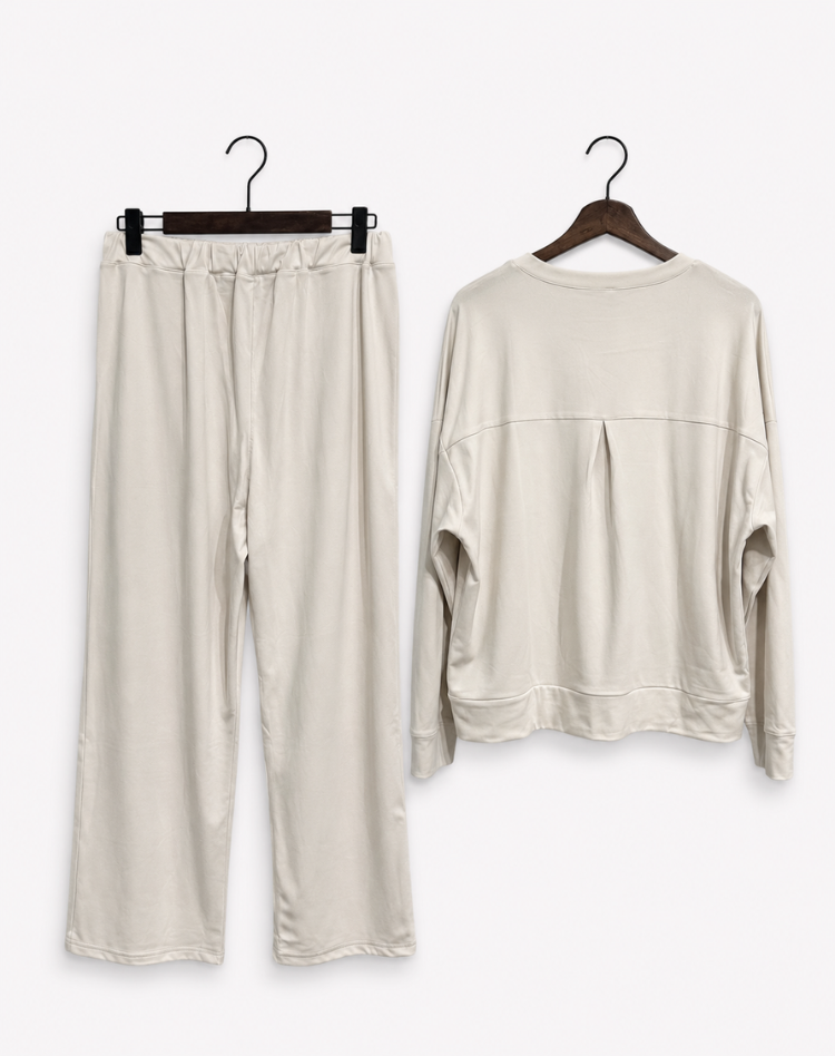 Soft Loungewear Set for Women with Sweater and Wide Joggers