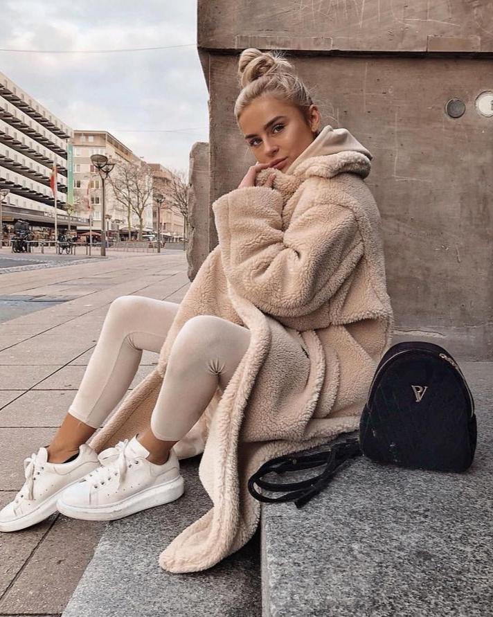 Soft Oversized Women's Winter Coat with Long Teddy Fit