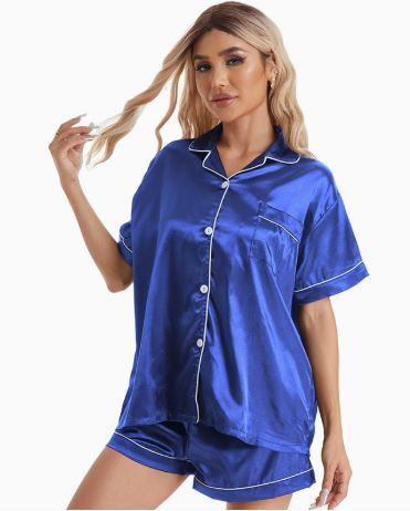 Ensemble Pyjama Satiné Doux pour Femme avec Manches Courtes et Short